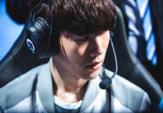 表现是否稳 表现是否稳